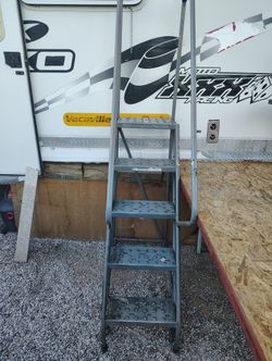 Rolling Safety Ladder 🪜 50"Tall