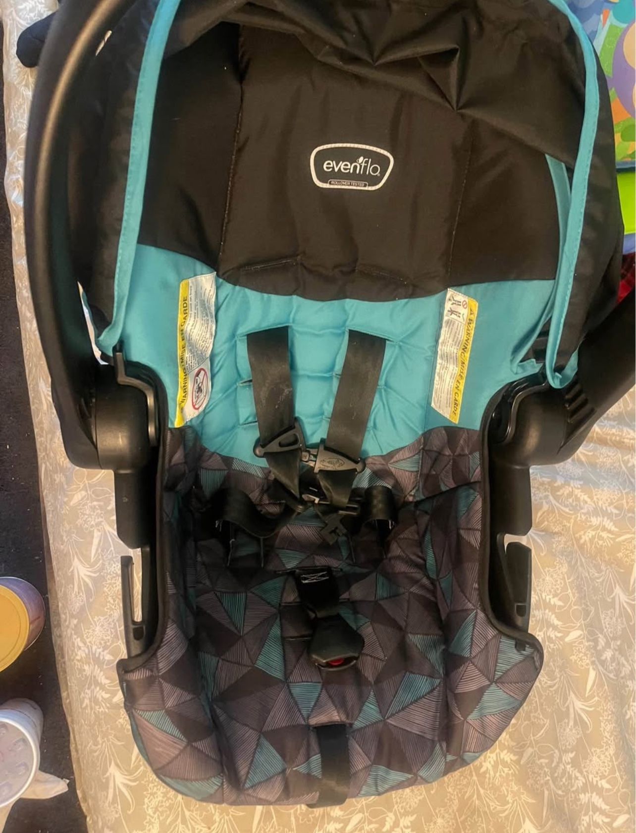 evenflo newborn car seat and Base
