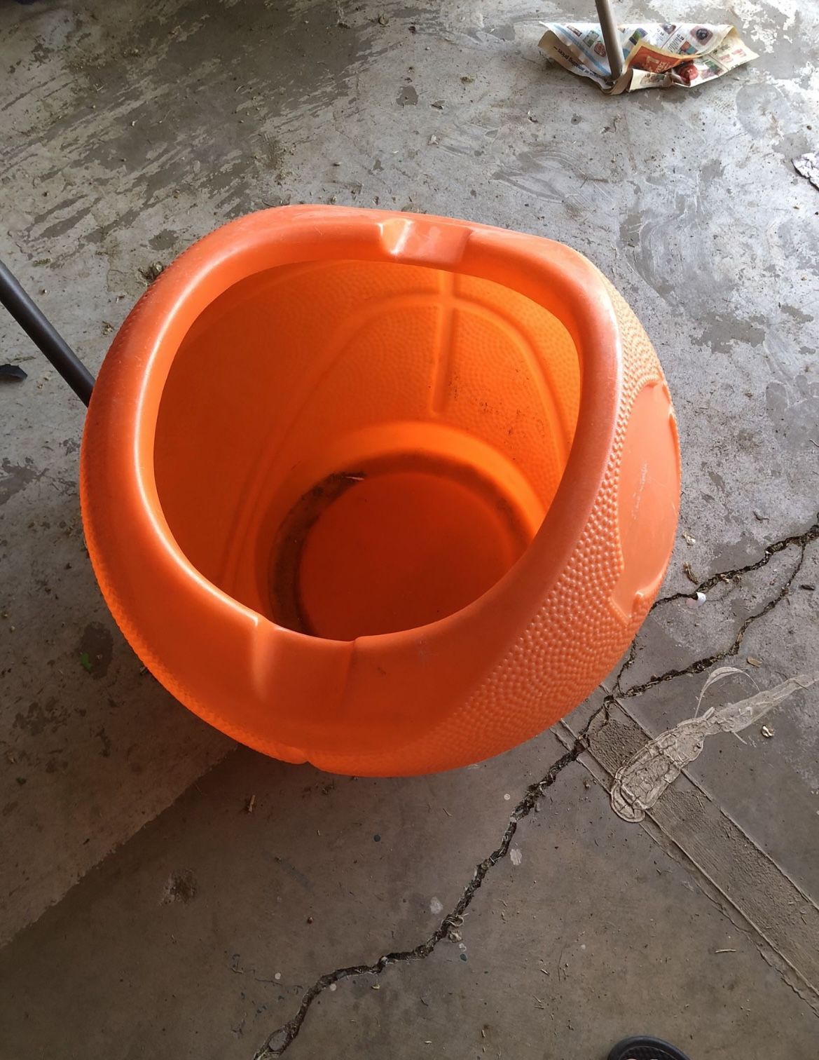 Antique little tikes Basketball toy chest for Sale in Apple Valley, CA