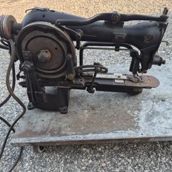 Classic Vintage Singer Sewing Machine 69-8 an industrial bartacking machine Bartack Antique comes as shown denim Shop Tool