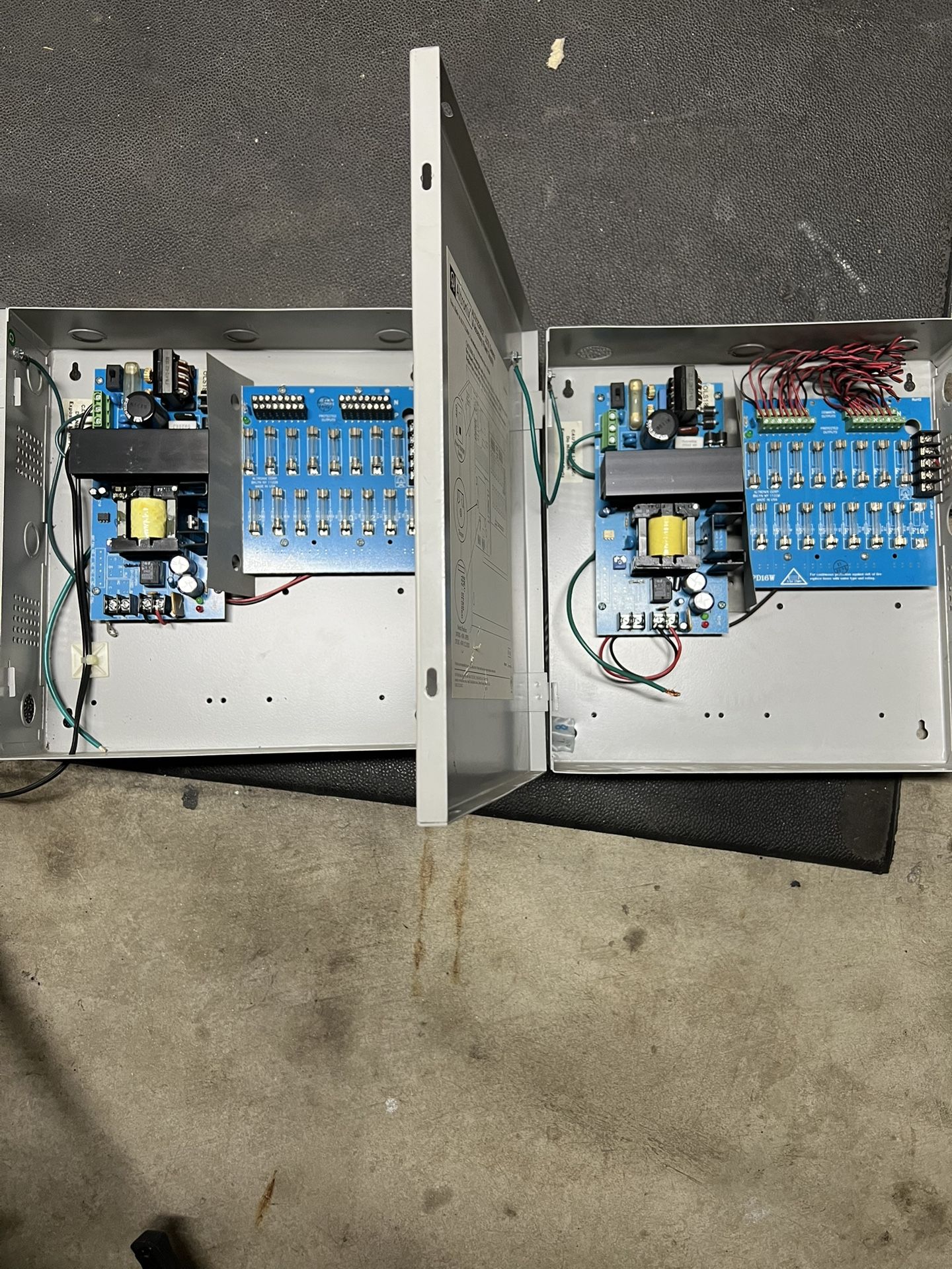 Altronix CCTV power supply