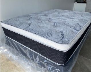 Full Euro Bamboo Pillow Top Mattress!!