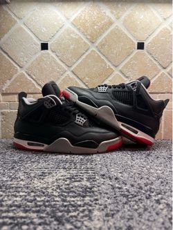 -Jordan 4 “Bred” -Size 9M -Barely used -Shipping available  -Dm for more info less