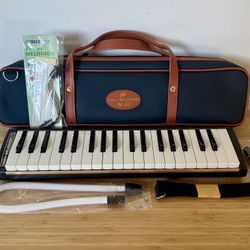 Suzuki Melodion M-37 (New)