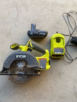 RYOBI ONE+ 18V 5-1/2'' CIRCULAR SAW PCL500 W/BATTERY & CHARGER