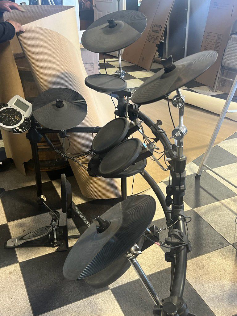 Simmons SD9K Electric Drum Set