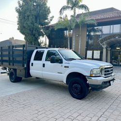 2004 Ford F-550 Super Duty Crew Cab & Chassis
