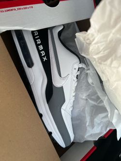 Air maxs
