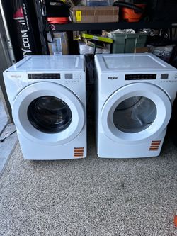 Whirlpool Washer and Dryer Set