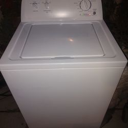 Lavadora  amana lista a trabajar