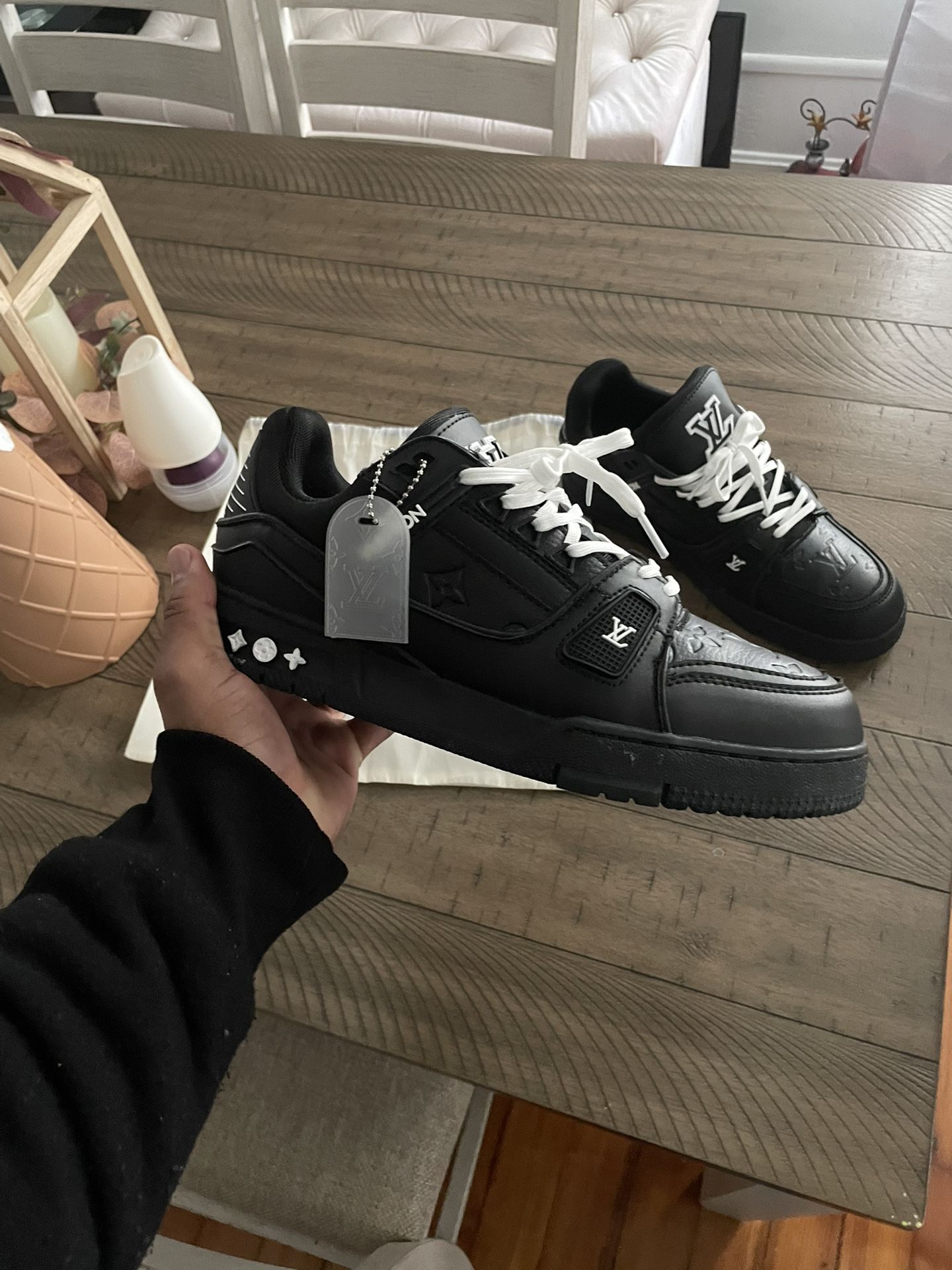 Lv Trainer Black