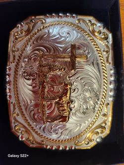 Belt Buckle.  Montana Silversmiths. 