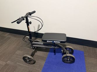 Knee Scooter by Knee Roover