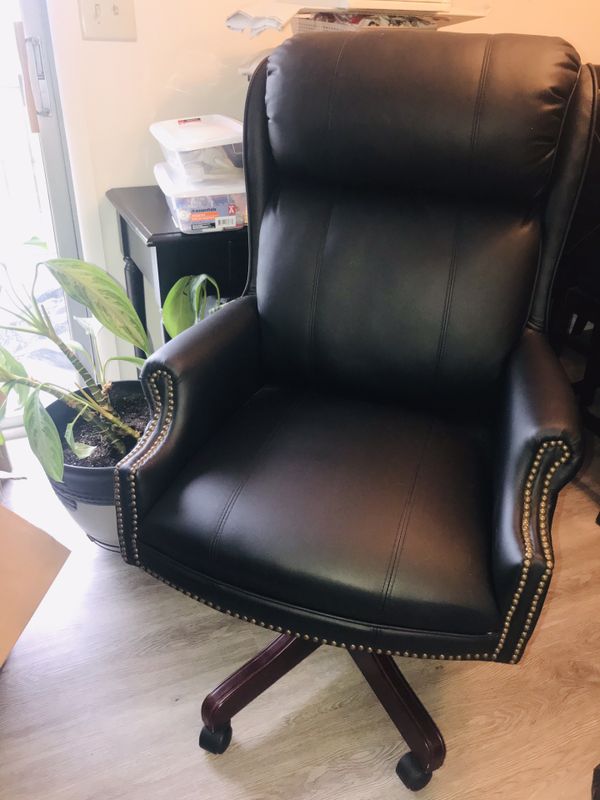 New And Used Chair For Sale In Elkhart In Offerup