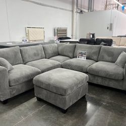 BRAND NEW 4PC SECTIONAL SOFA SET WITH OTTOMAN AND ACCENT PILLOWS INCLUDED $549