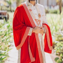 Multiple Wedding Outfits For Indian Wedding Bride And Groom