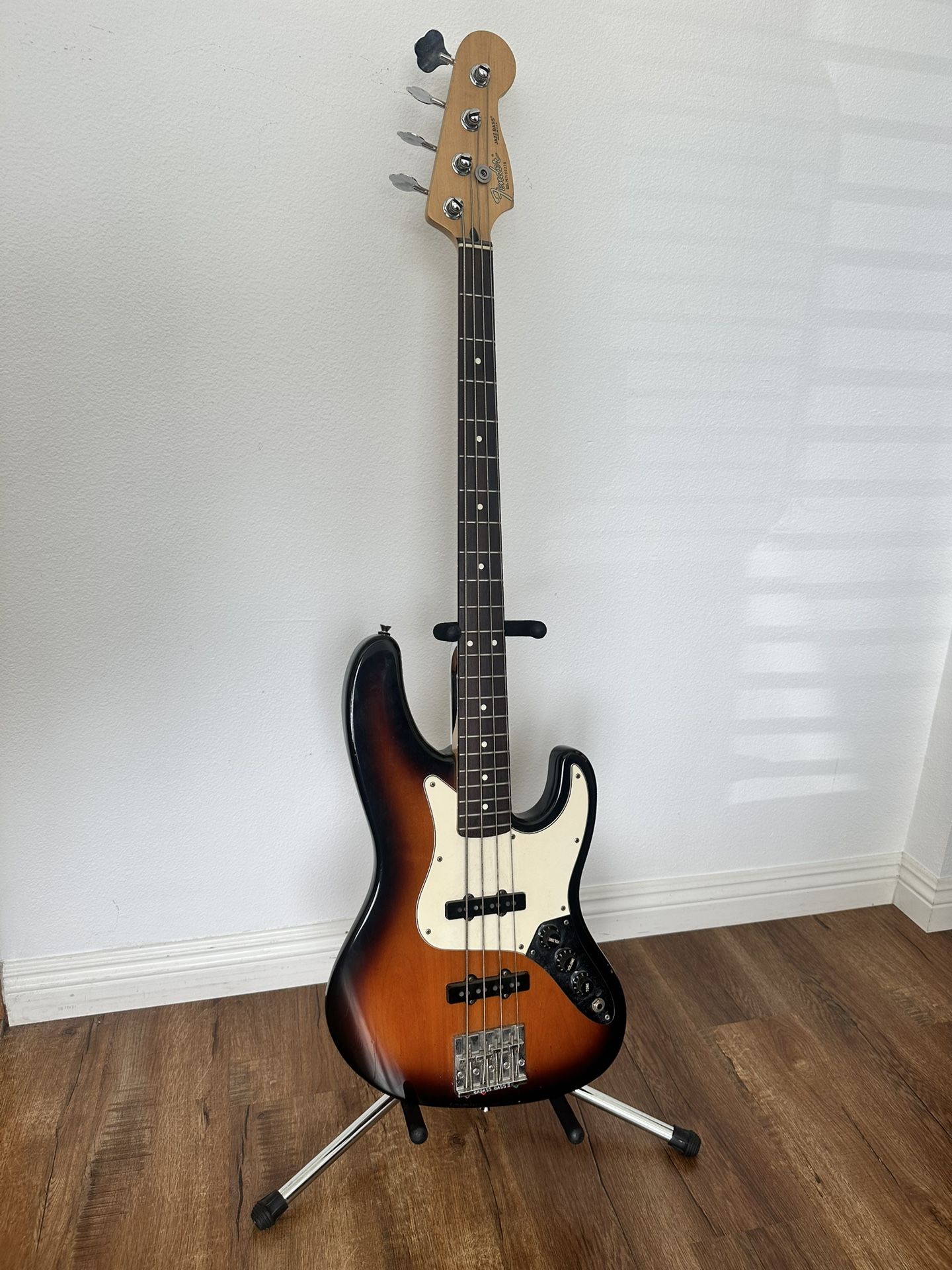 Fender American Series Longhorn Jazz Bass 1(contact info removed)
