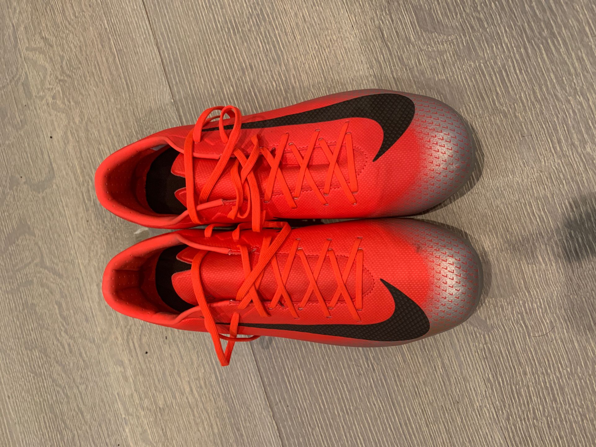 Nike Mercurial Vapor 12 Academy CR7 MG Soccer Cleat (Bright