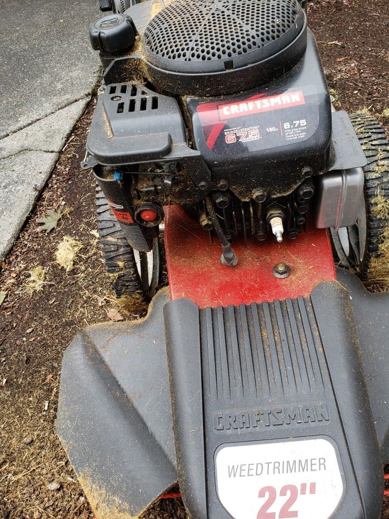 Craftsman Briggs & Stratton 675 series weed trimmer for Sale in Auburn