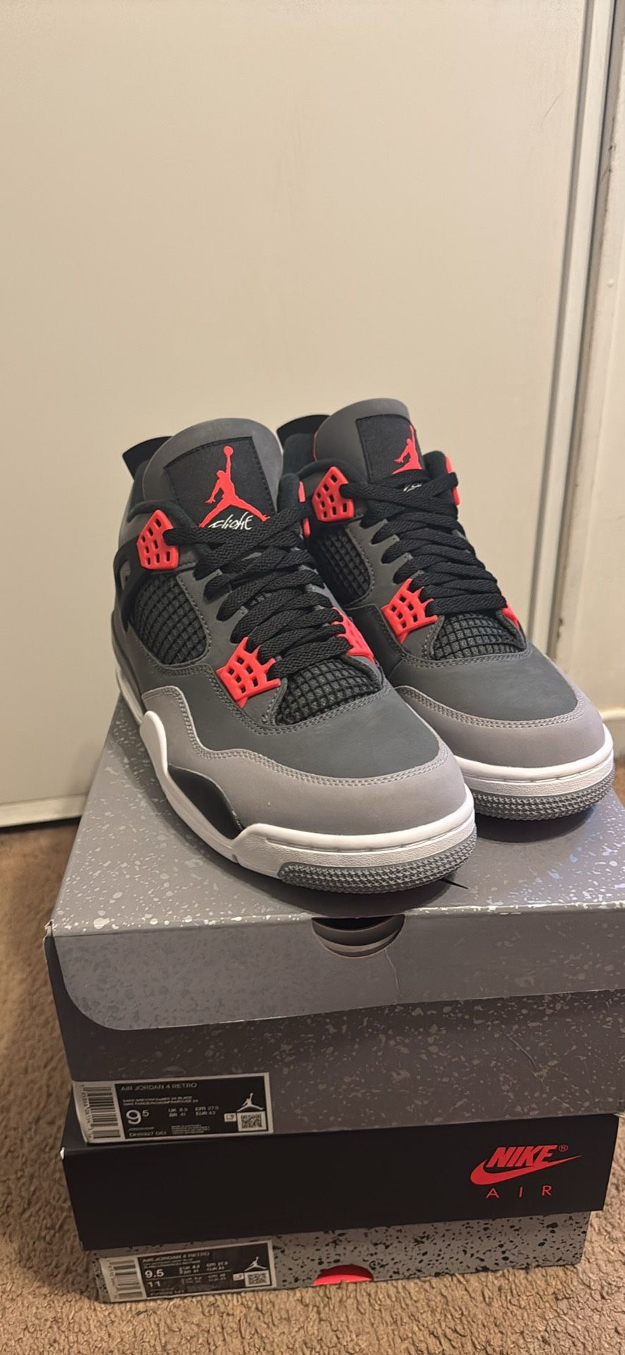 AIR JORDAN 4 RETRO 