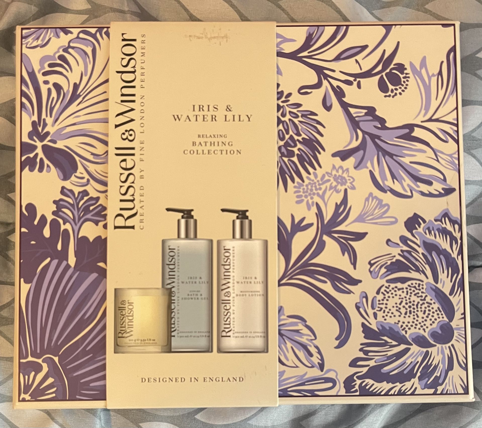 Russell & Windsor Iris & Water Lily Bath Set