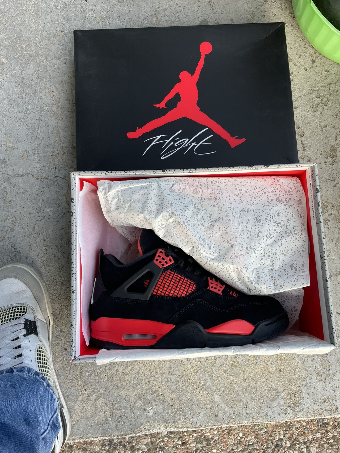 Air Jordan 4 Red Thunder