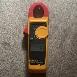 Fluke 323 True-RMS Clamp Meter (Used, missing some accessories)