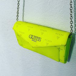GUESS PURSE