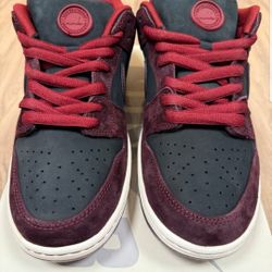 Nike SB Dunk Low Riot Skateshop Size 10.5