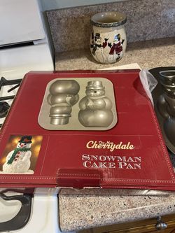 Snowman cake pan
