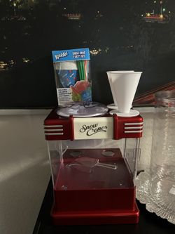 Snowcone maker