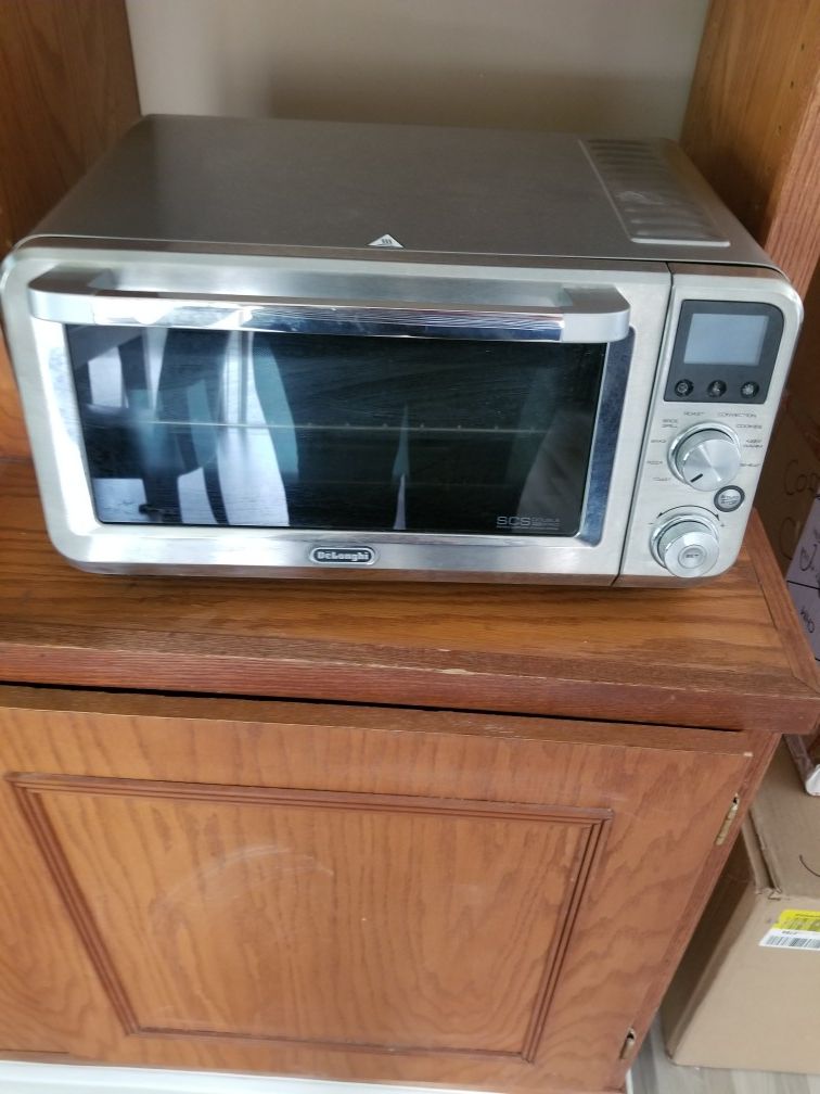 Brand new delonge toaster ovev