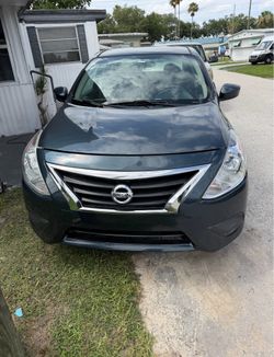 Nissan versa 2016