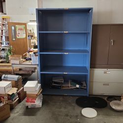 Metal Storage Cabinet, Like New