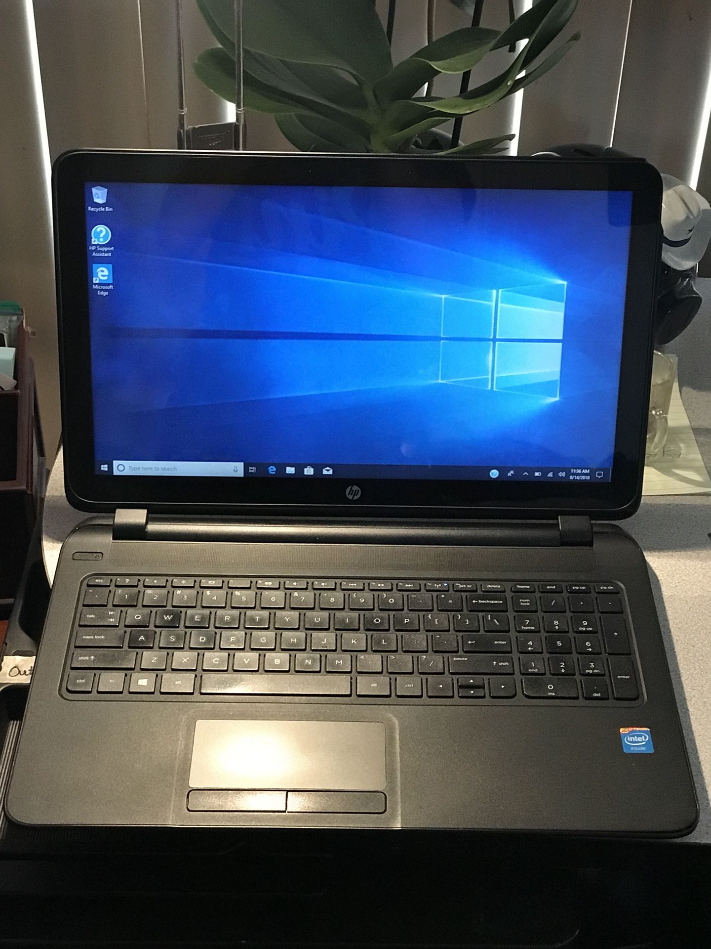 HP 15-1125wm touchscreen laptop, Runs Fast!! Great Deal!!!