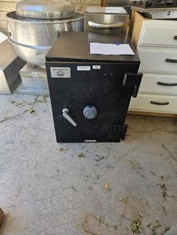 Mosler Cl-5 M&P Safe