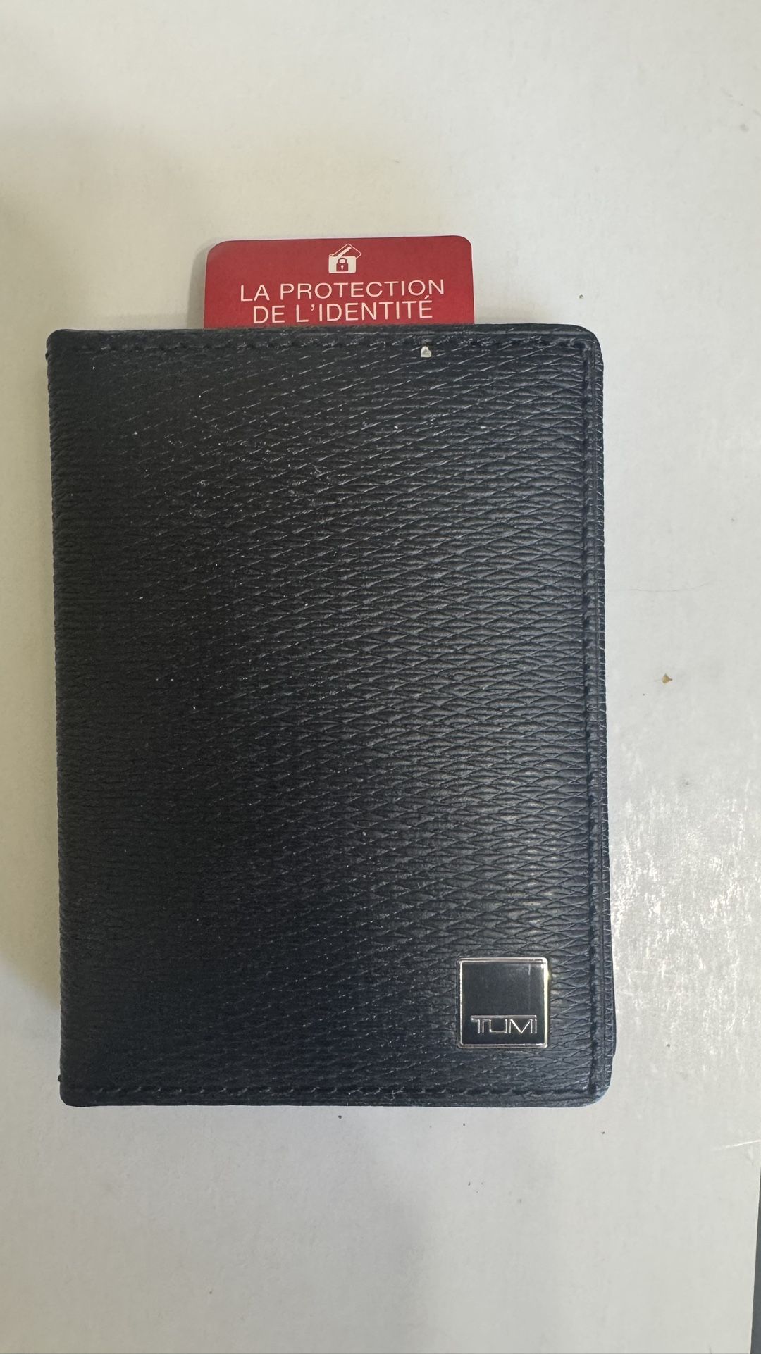 Tumi Gussets Card Case (new) Tumi Passport Cover