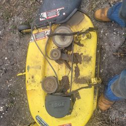 ((READ AD))((42" Deck L--SERIES Johndeere)) Riding Mower 