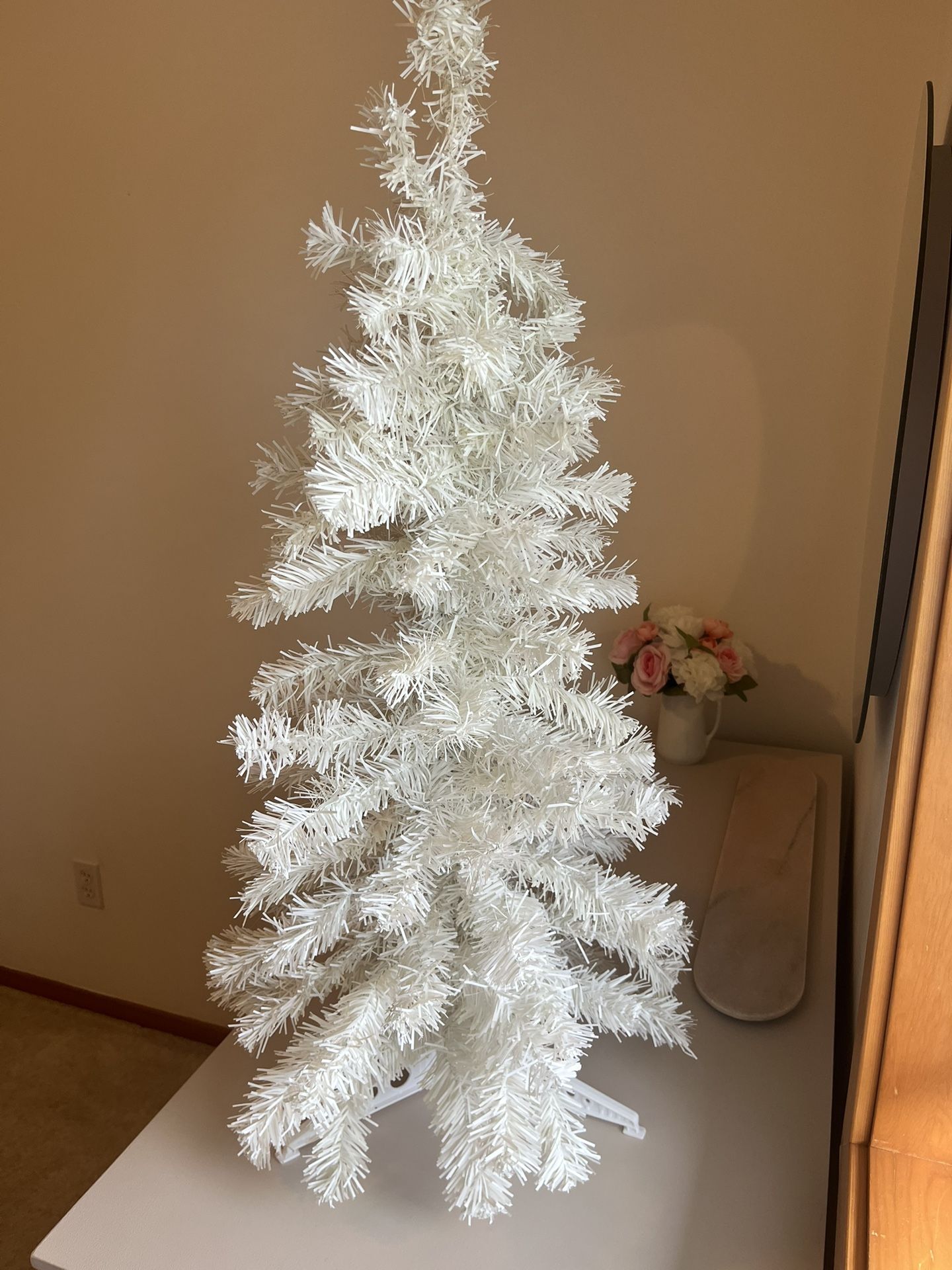 White 3ft Christmas Tree + Blue Assorted Ornaments