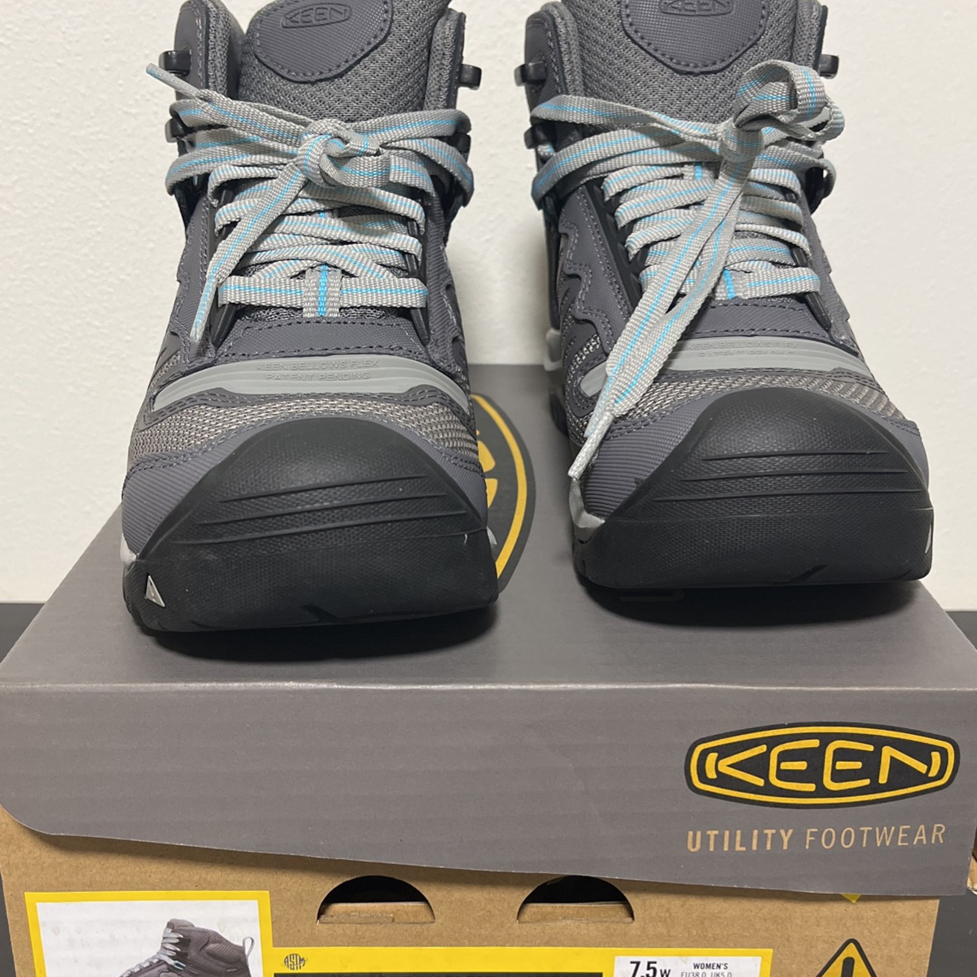 BRAND NEW - Keen Utility Boots 