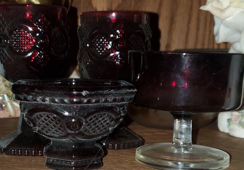 ANTIQUE GLASSWARE DEEP RED