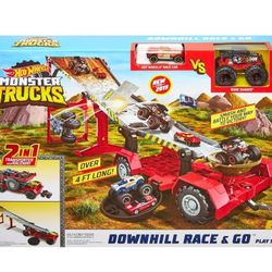 Hot Wheels Monster Trucks Transporter And Track (BRAND NEW)