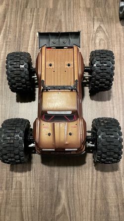 Arrma Outcast 4s / Monster Truck / RC
