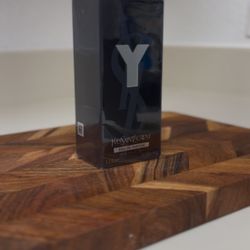 Yves Saint Laurent Colonge