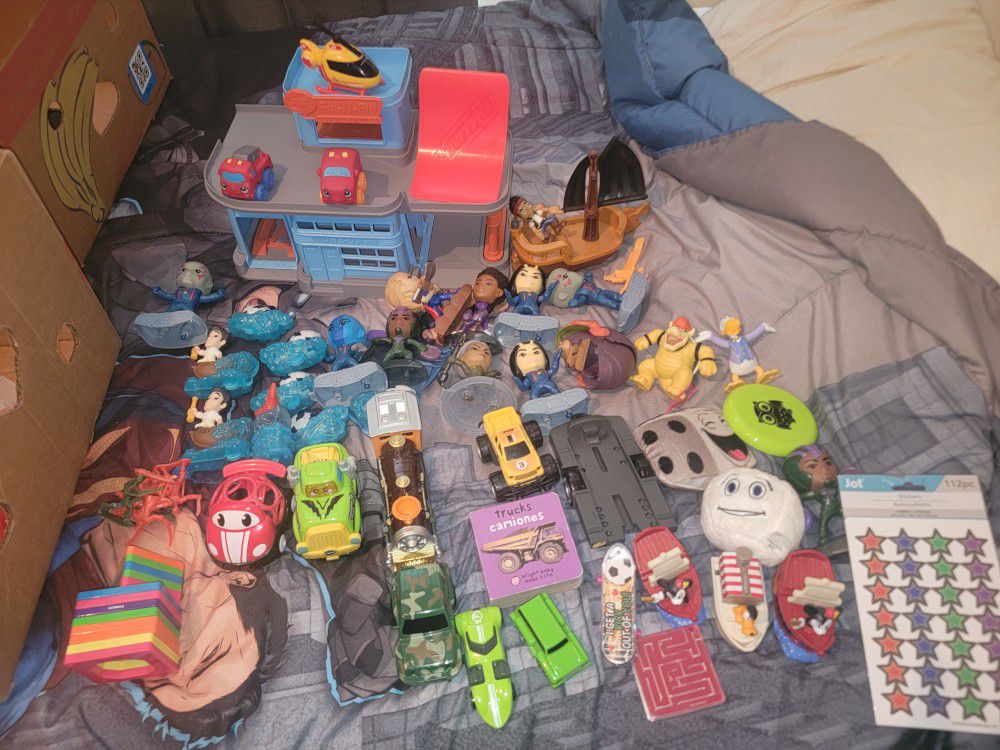 💞USED MISCELLANEOUS  BUNDLE #1 OF TOYS. ONE PRICE