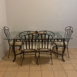 Dinning Table / Juego De Comedor