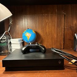 Xbox One X 1TB + Controller 