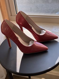 Red, Croc-inspired Stiletto Heels Size 7