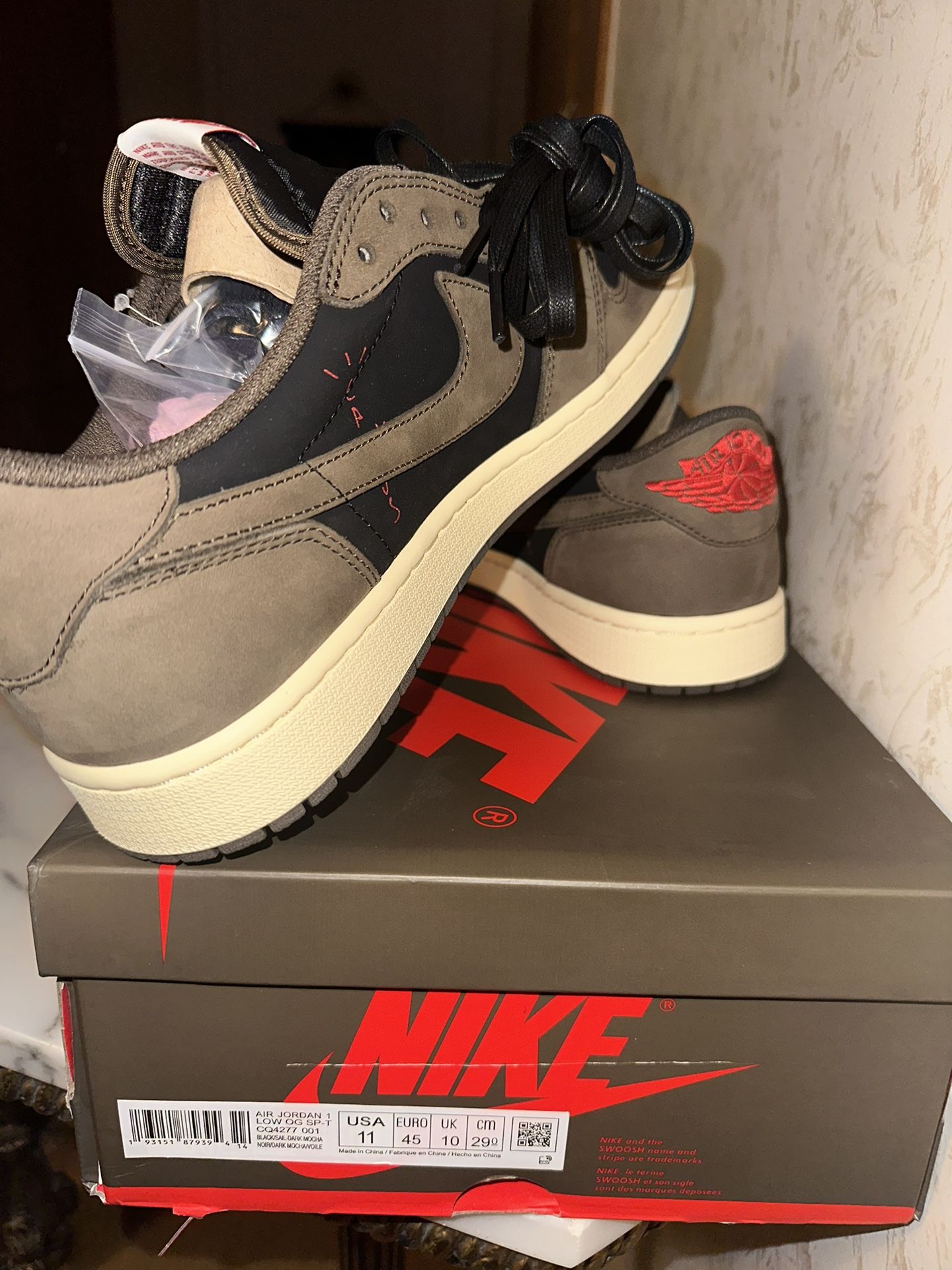 Jordan 1 Retro Low OG SP Travis Scott Mocha