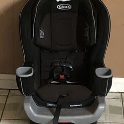 GRACO EXTENDED 2FIT CONVERTIBLE CAR SEAT !!!!